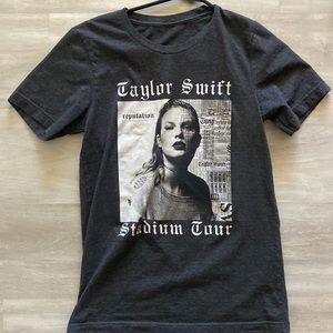 Taylor Swift tshirt